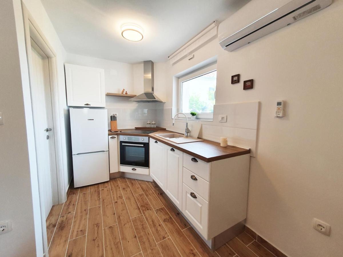 Apartmani Daniela มูร์แตร์ ภายนอก รูปภาพ