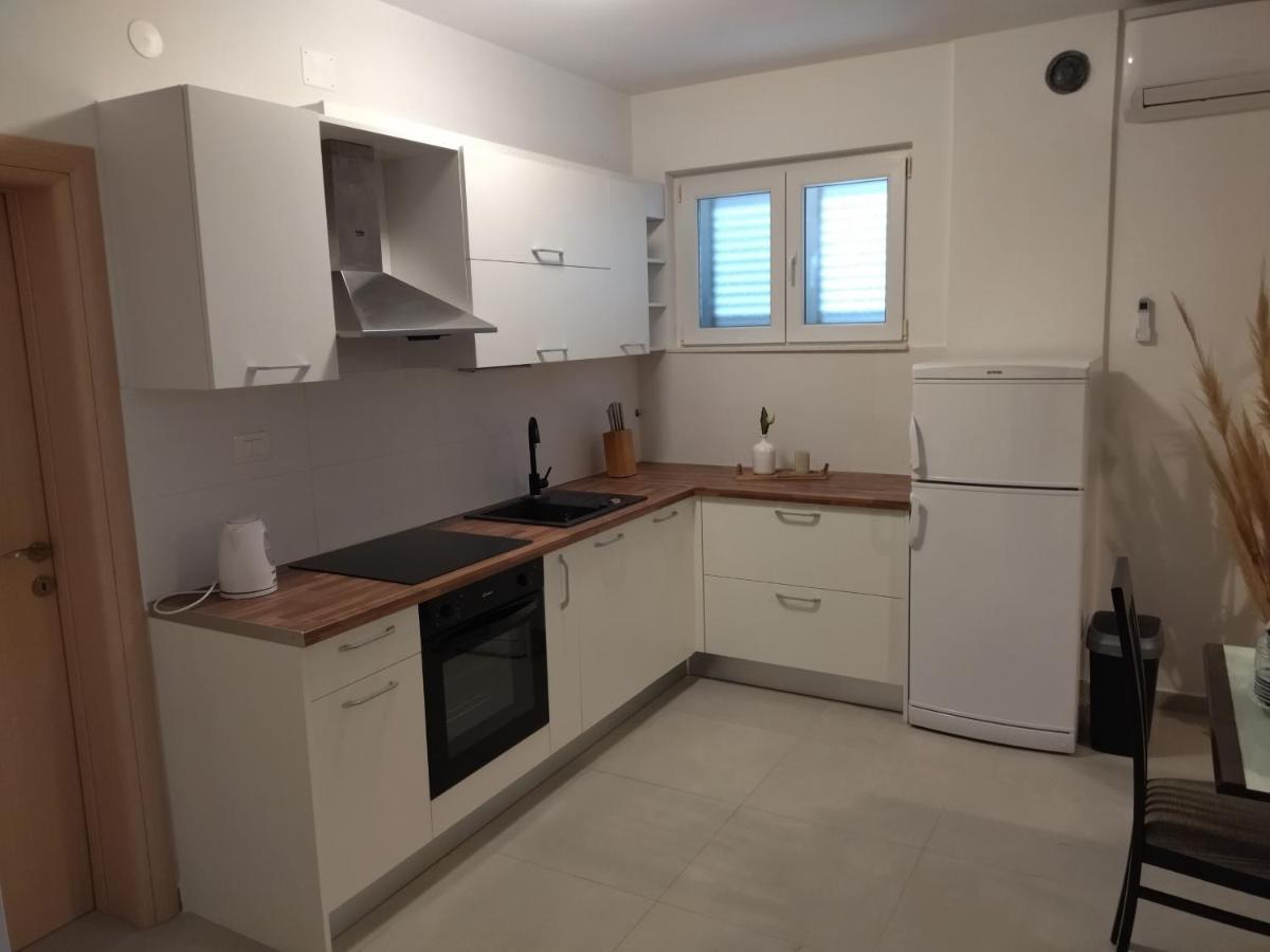 Apartmani Daniela มูร์แตร์ ภายนอก รูปภาพ
