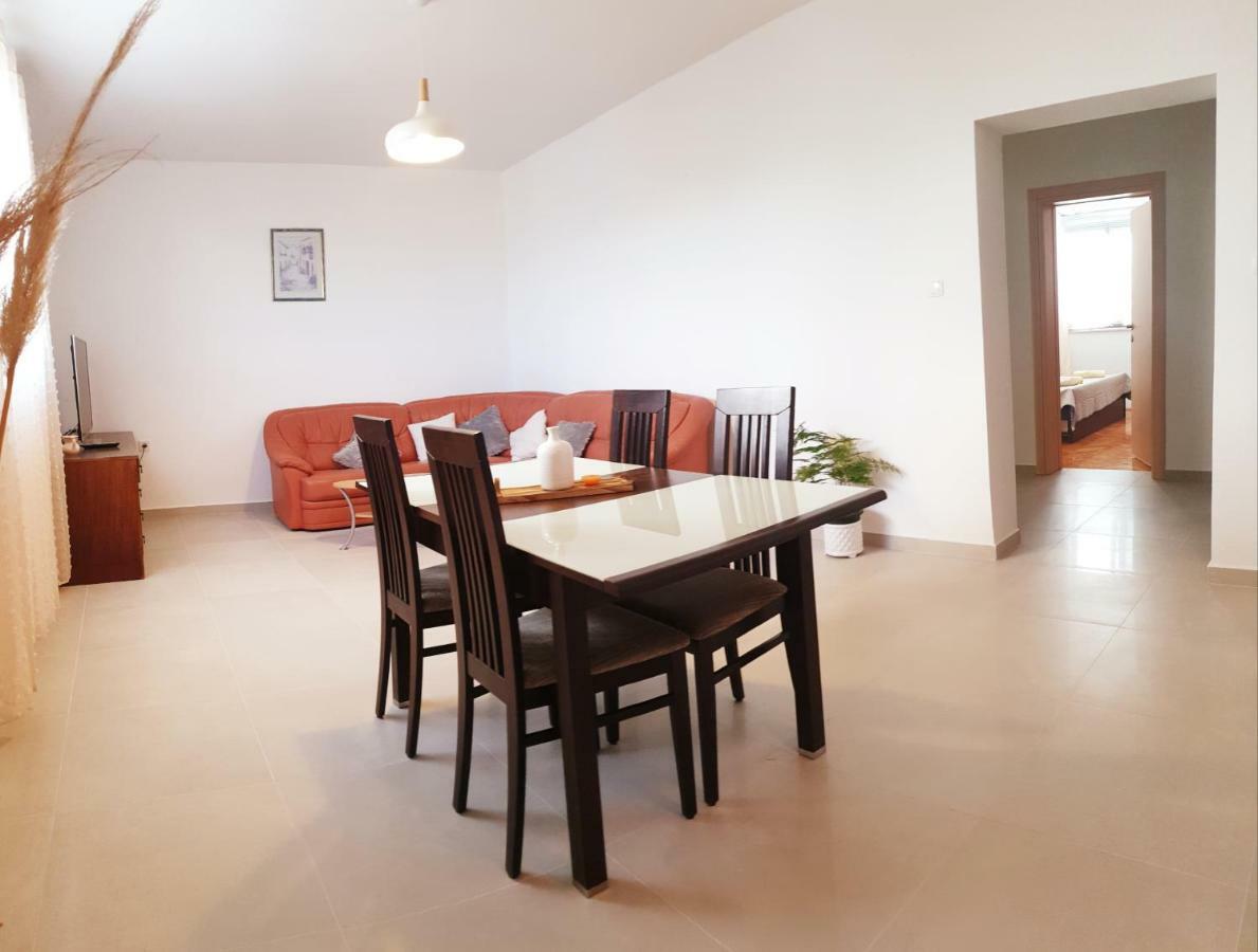 Apartmani Daniela มูร์แตร์ ภายนอก รูปภาพ